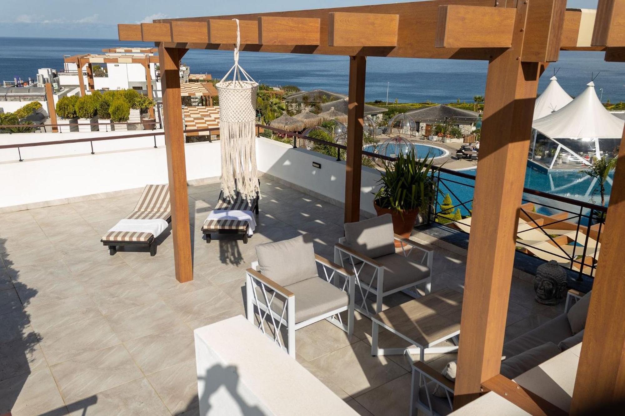 Luxurious Seafront Penthouse Apartman Kerínia Kültér fotó